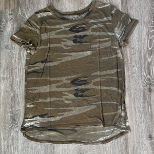 Zoe + Liv Camouflage Print Tee with Pocket